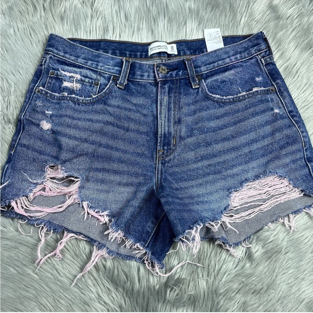 Abercrombie And Fitch Mid Rise Boyfriend Shorts Distressed Denim Pink Dye - Picture 1 of 15